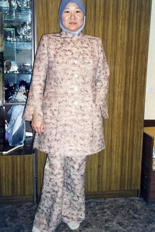 костюм бежевый