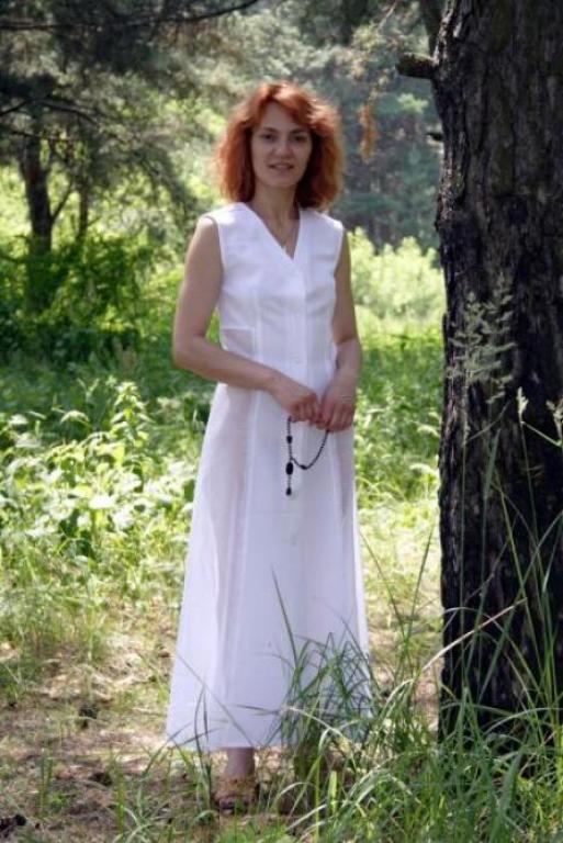 Белое платье - вид спереди