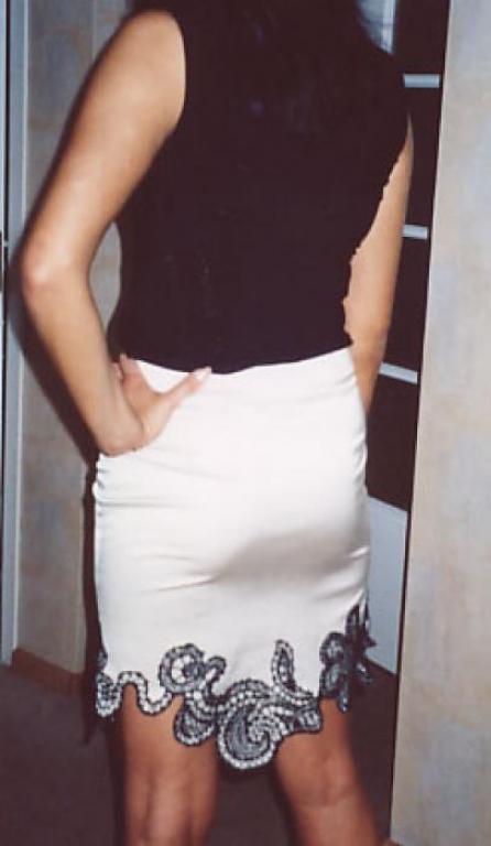 Юбка с апликацией