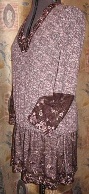 Трикотажное платье с кружевом