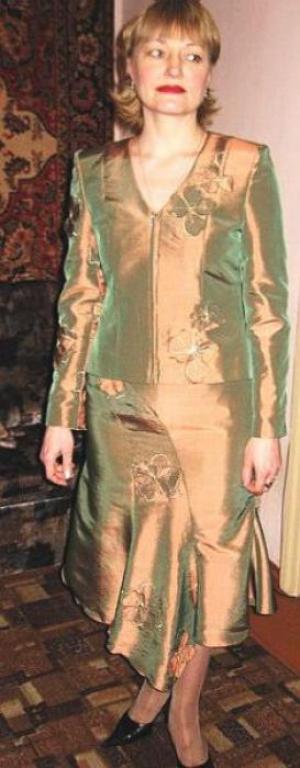 костюм из тафты