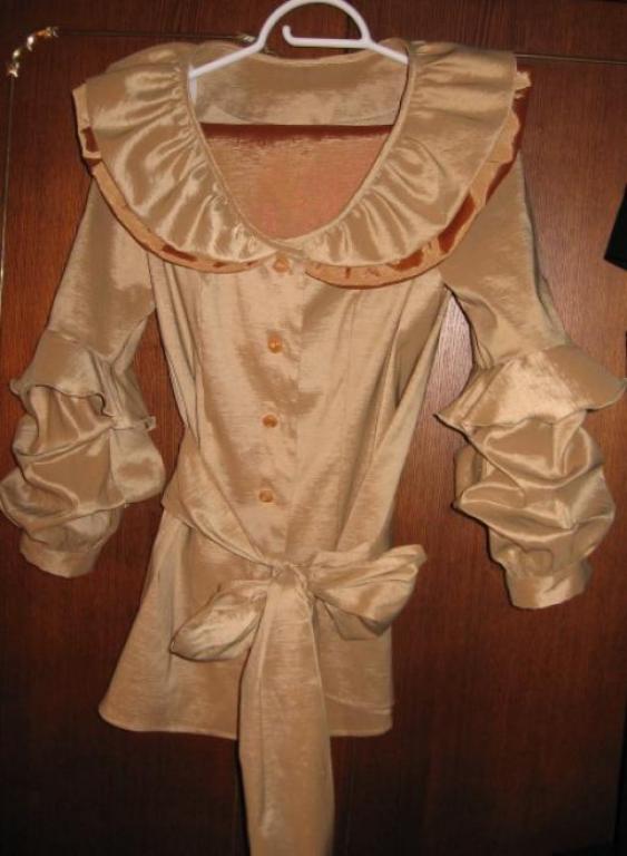 костюм из тафты