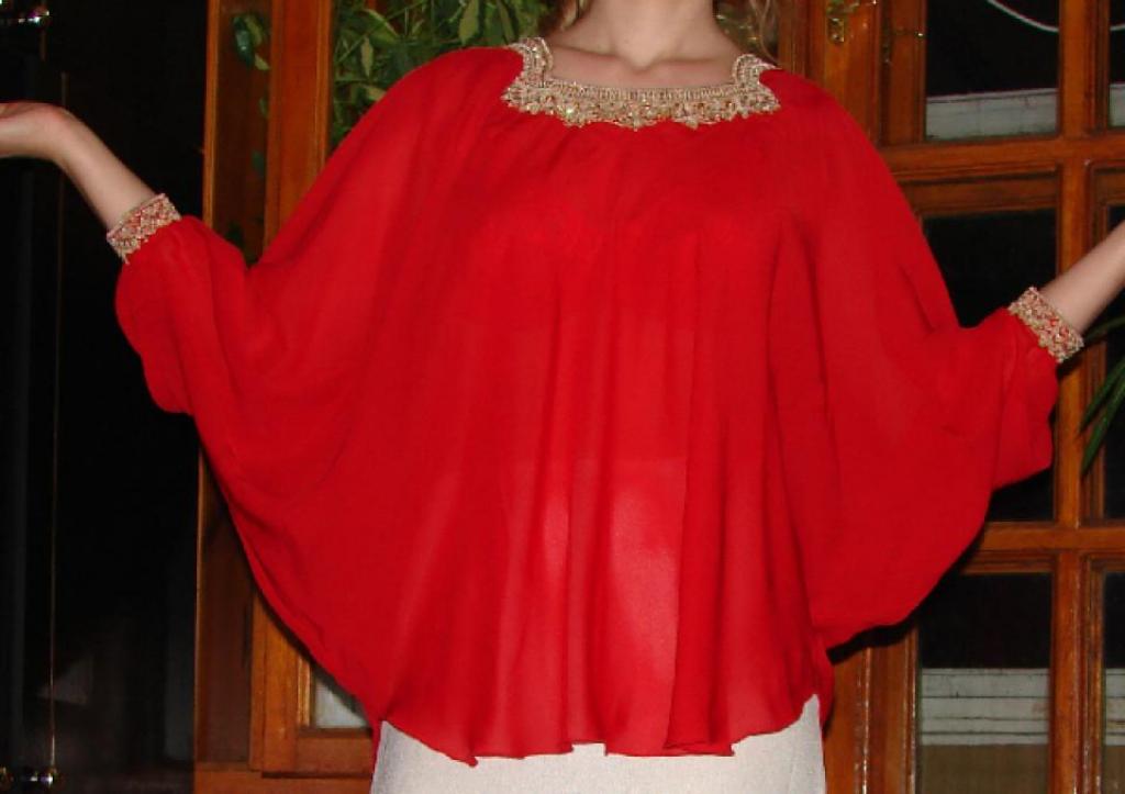 Шифоновая блуза-пончо.