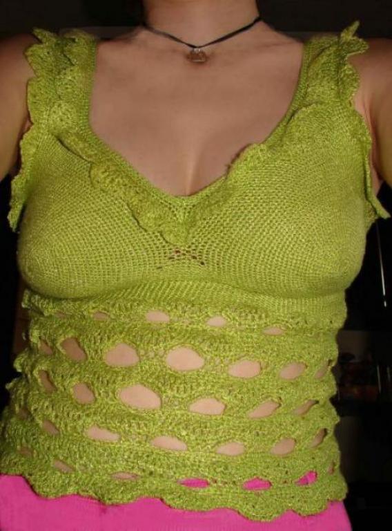 Вязаная маечка