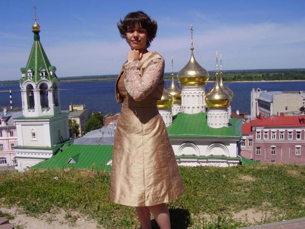 Золотое платье