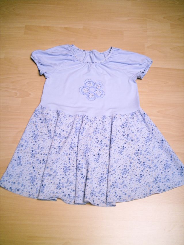 Платье голубое с вышевкой.jpg