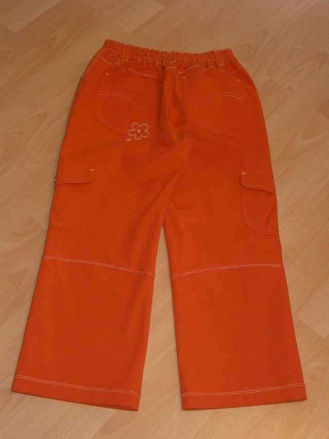 оранжевые брюки сзади.jpg