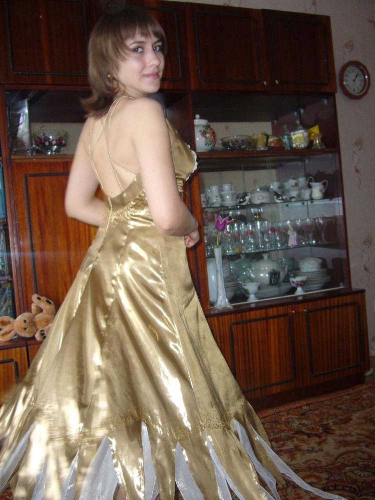 Платье на выпускной вечер.