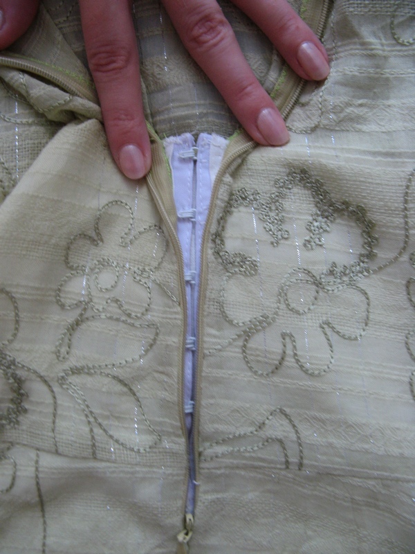 первое платье