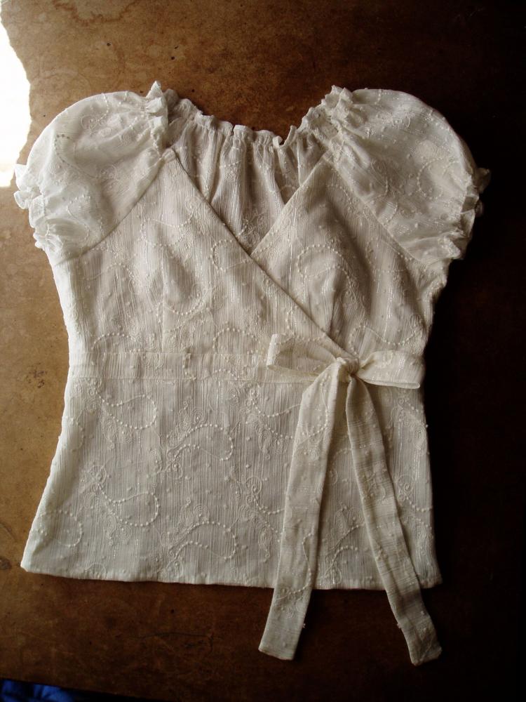 белая блуза бант.jpg