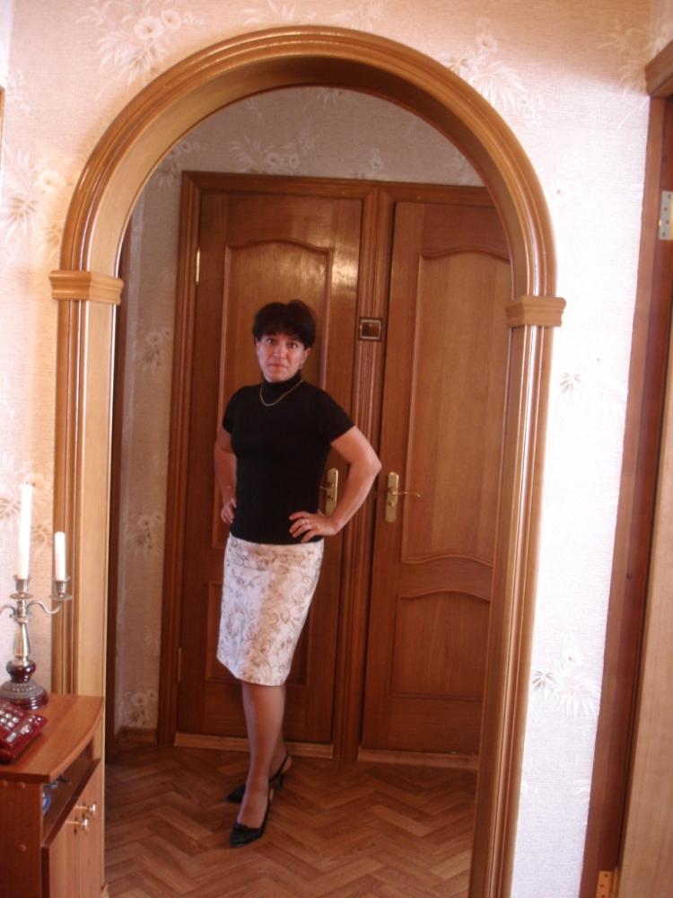 юбка из вышитого льна