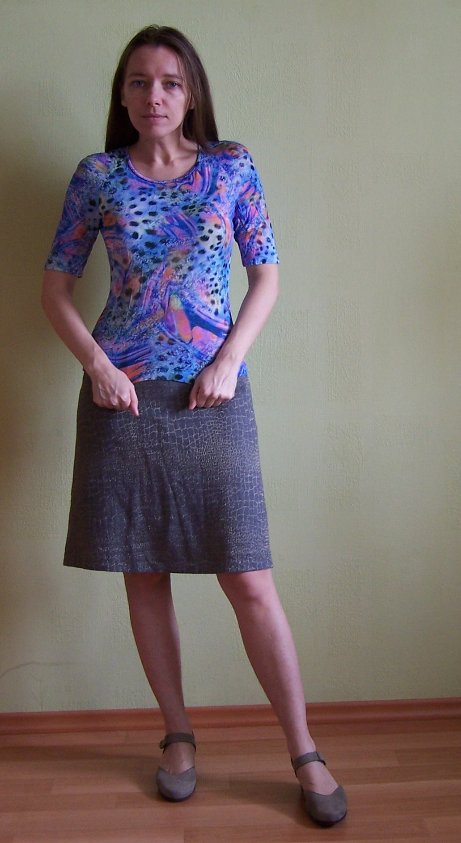 Голубой топ.