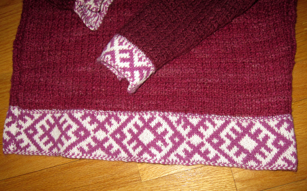 Sweater Uzory hem.jpg
