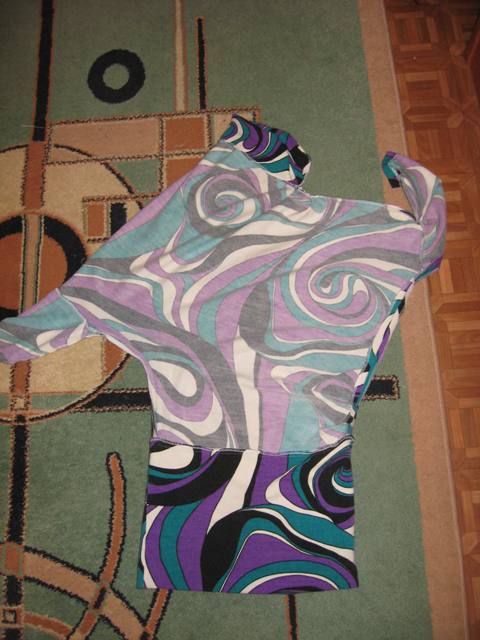 Платье- свитер.