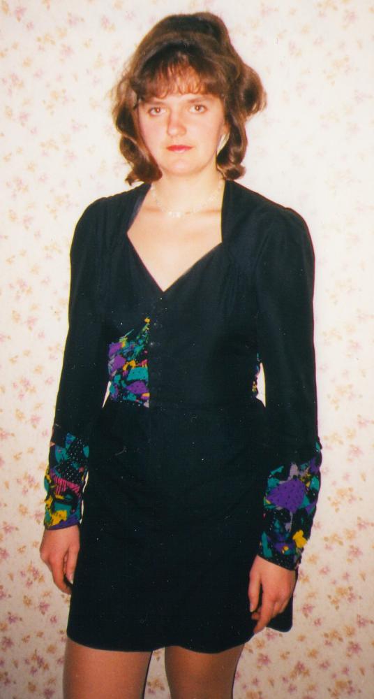 Вечерние платье шилось в 1993