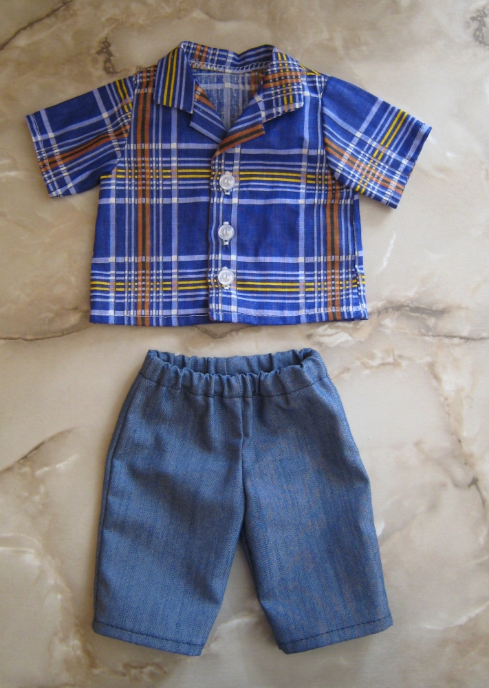 Рубашка и джинсы для куклы