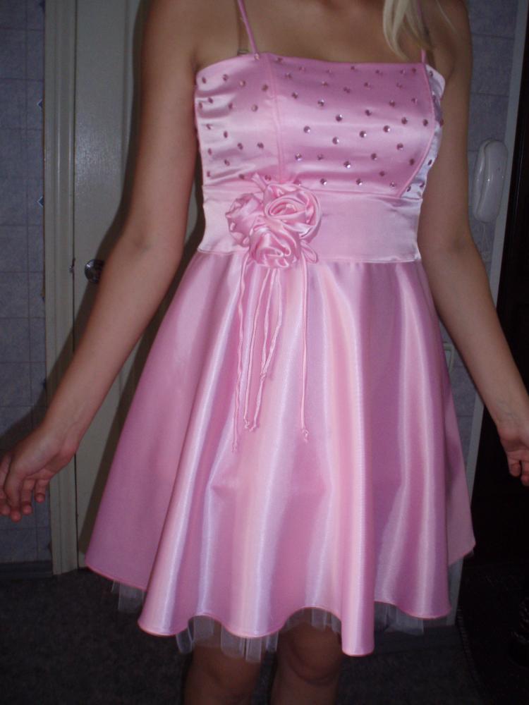 платье из атласа