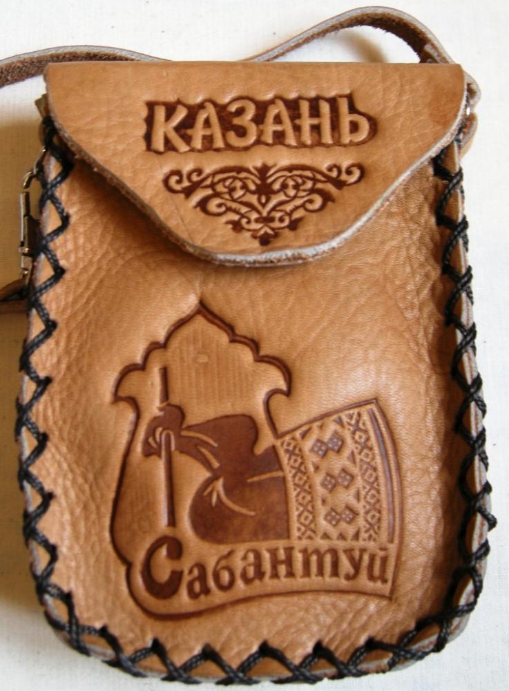 Кожаный футляр с эмблемой праздника Сабантуй..jpg