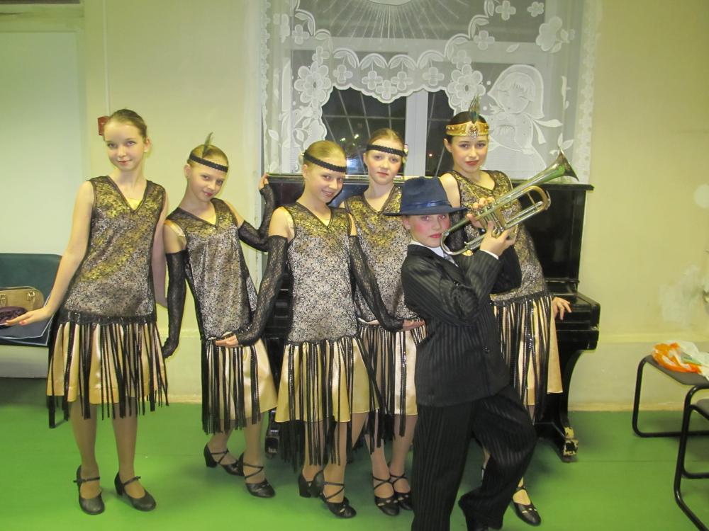 Костюмы в стиле 20-х годов