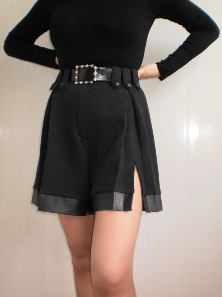 Шорты из плотного трикотажа.