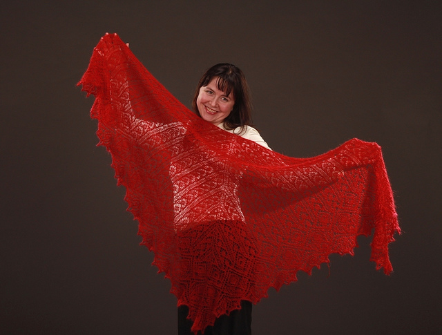 Shawl Filigrano in red