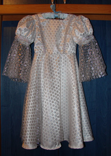 "Серебряное" платье для маленькой принцессы