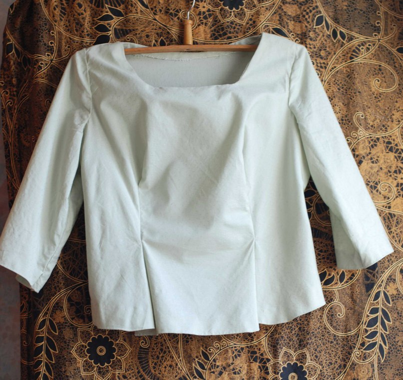 Серая блузка