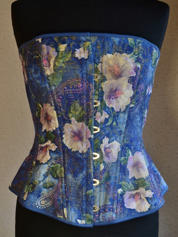 Corset with flowers (4).jpg