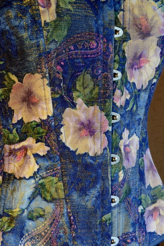 Corset with flowers (3).jpg