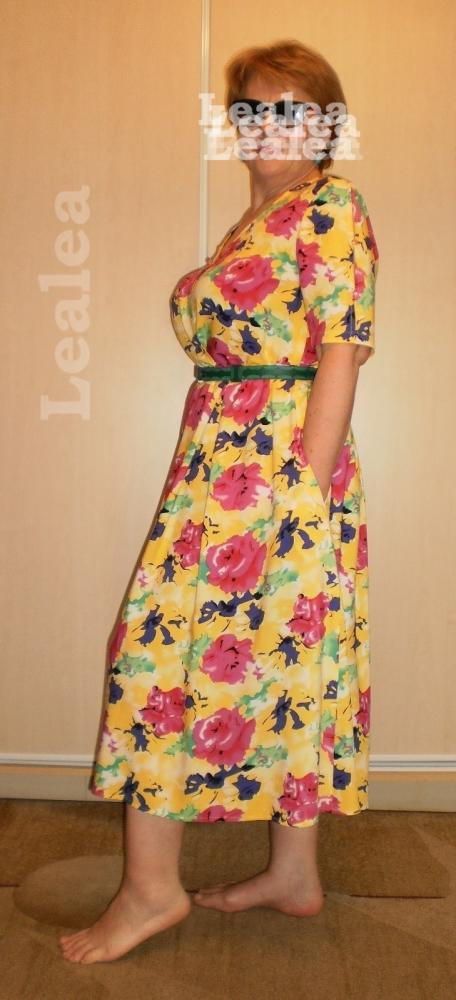 Платье летнее , пахнущее розами.