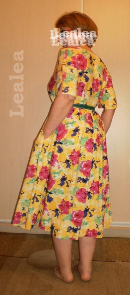 Платье летнее , пахнущее розами.