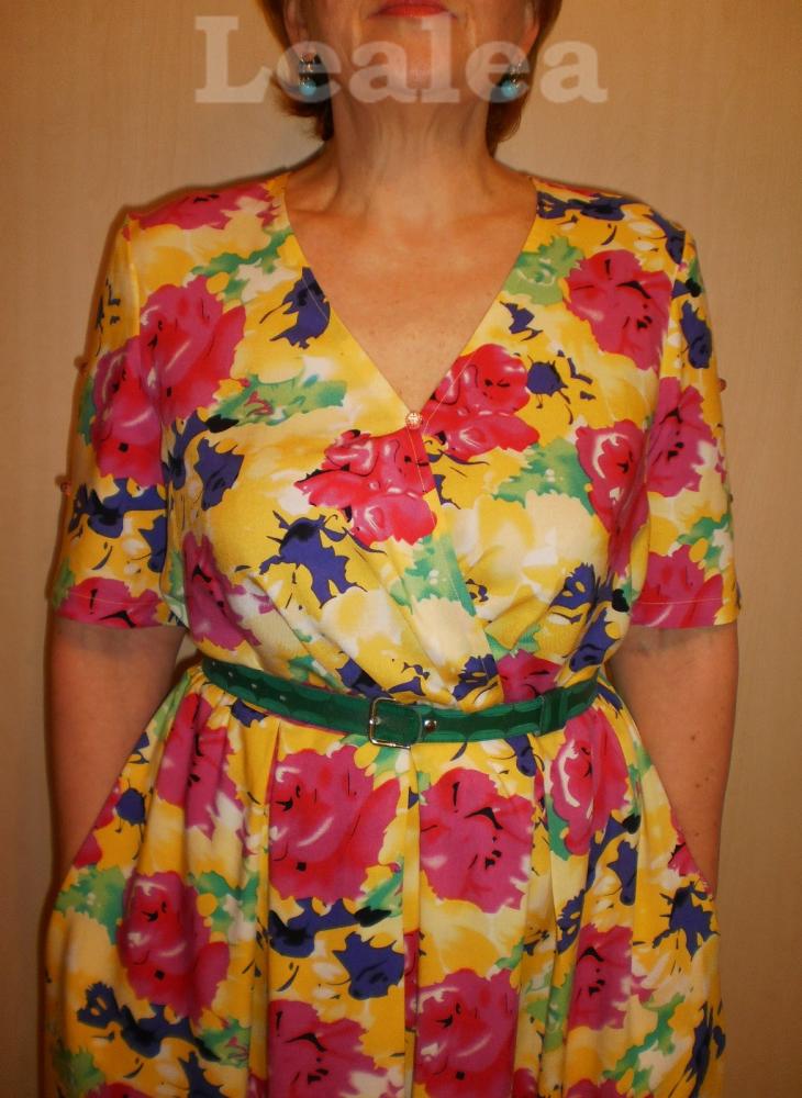 Платье летнее , пахнущее розами.