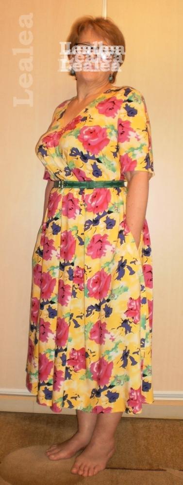 Платье летнее , пахнущее розами.