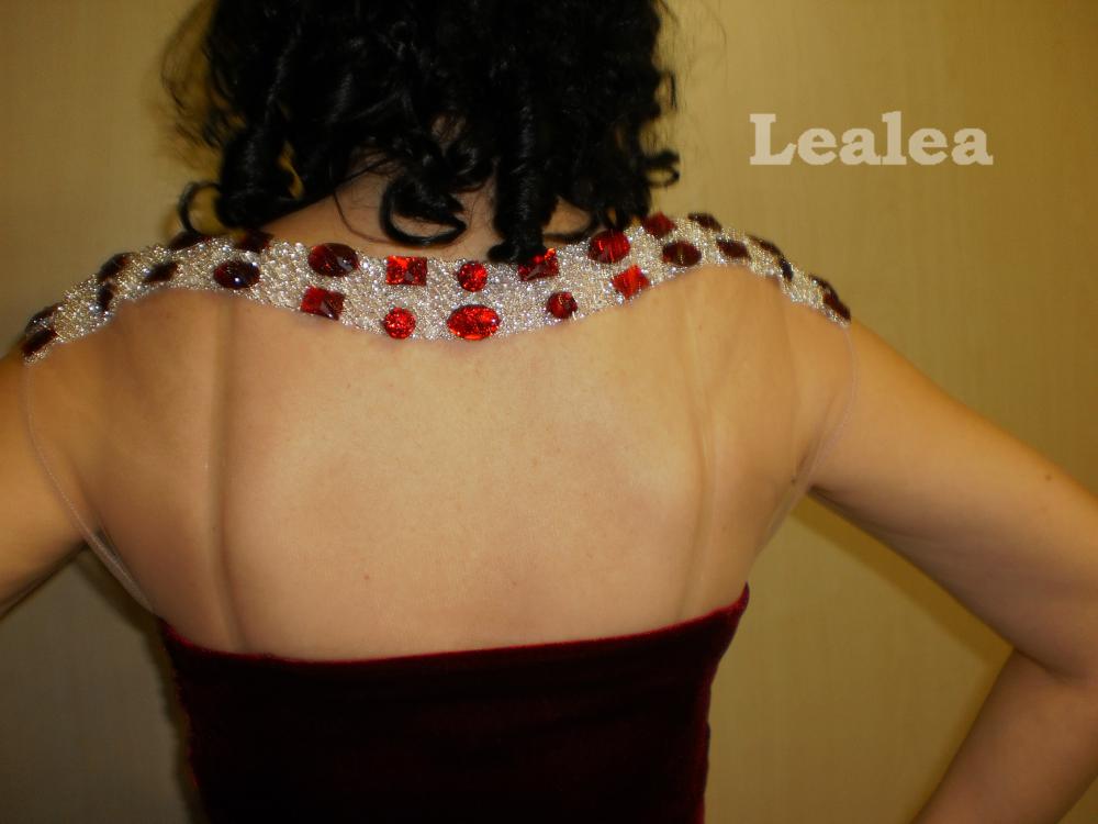 Бархатное платье.