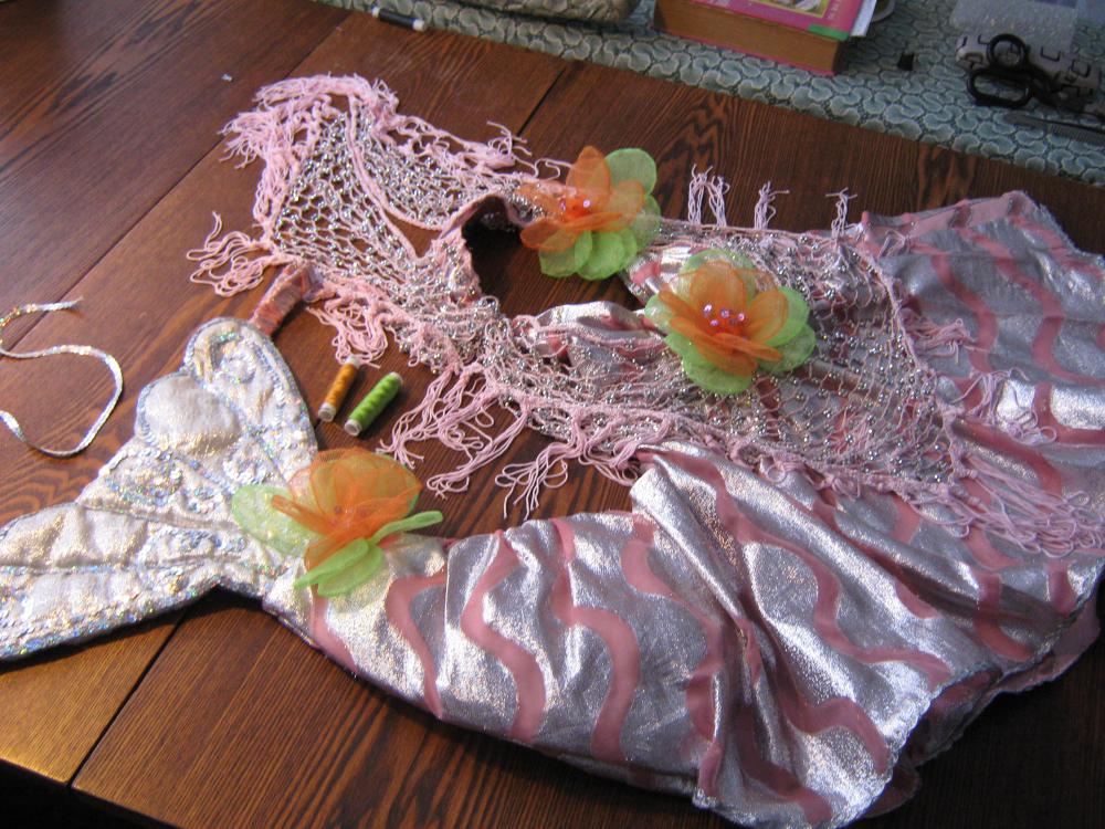 Костюмы для утренников.