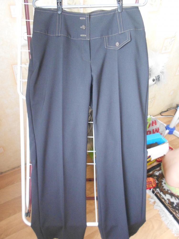 Темно-коричневые брюки