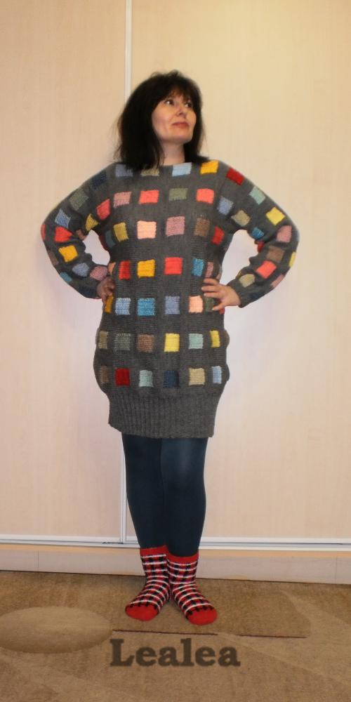 Домашний свитер в квадратик :-)