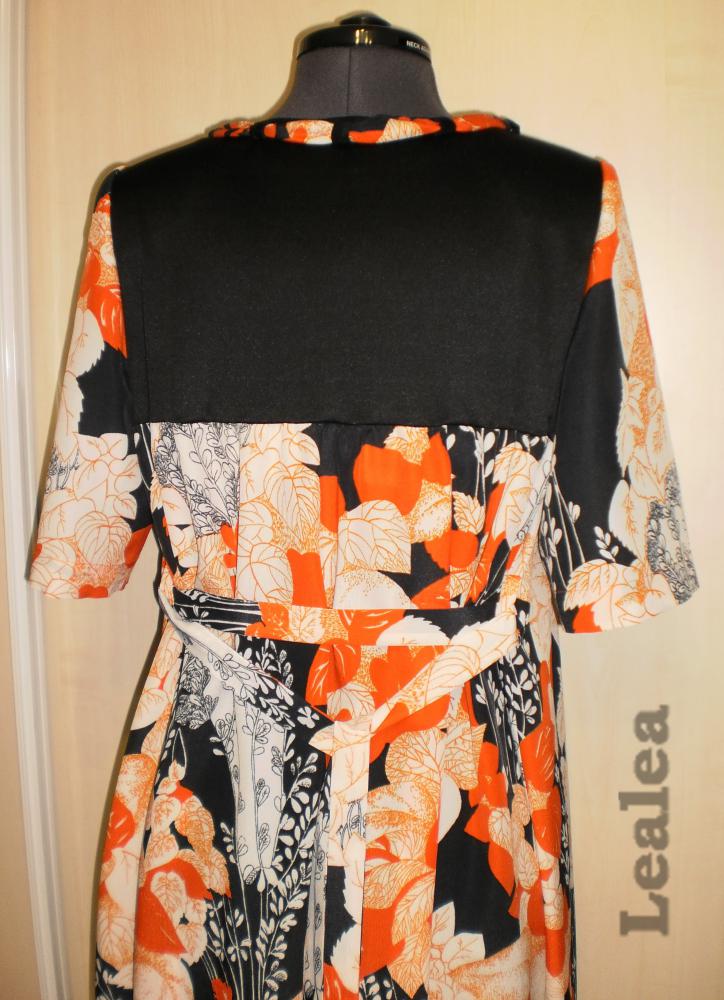 Платье из ацетатного шелка ,черно-оранжевое.