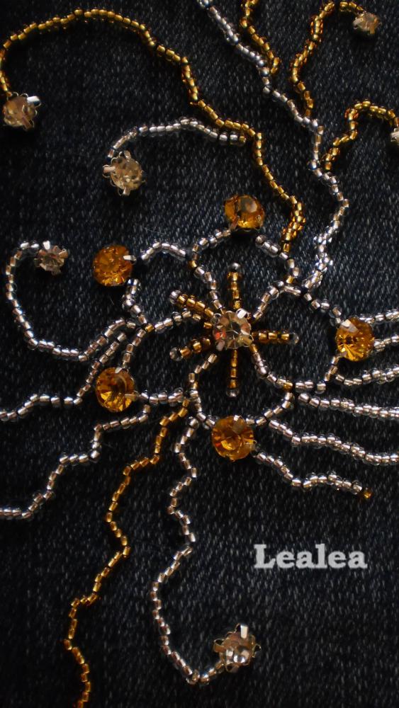 Вышивка бисером.