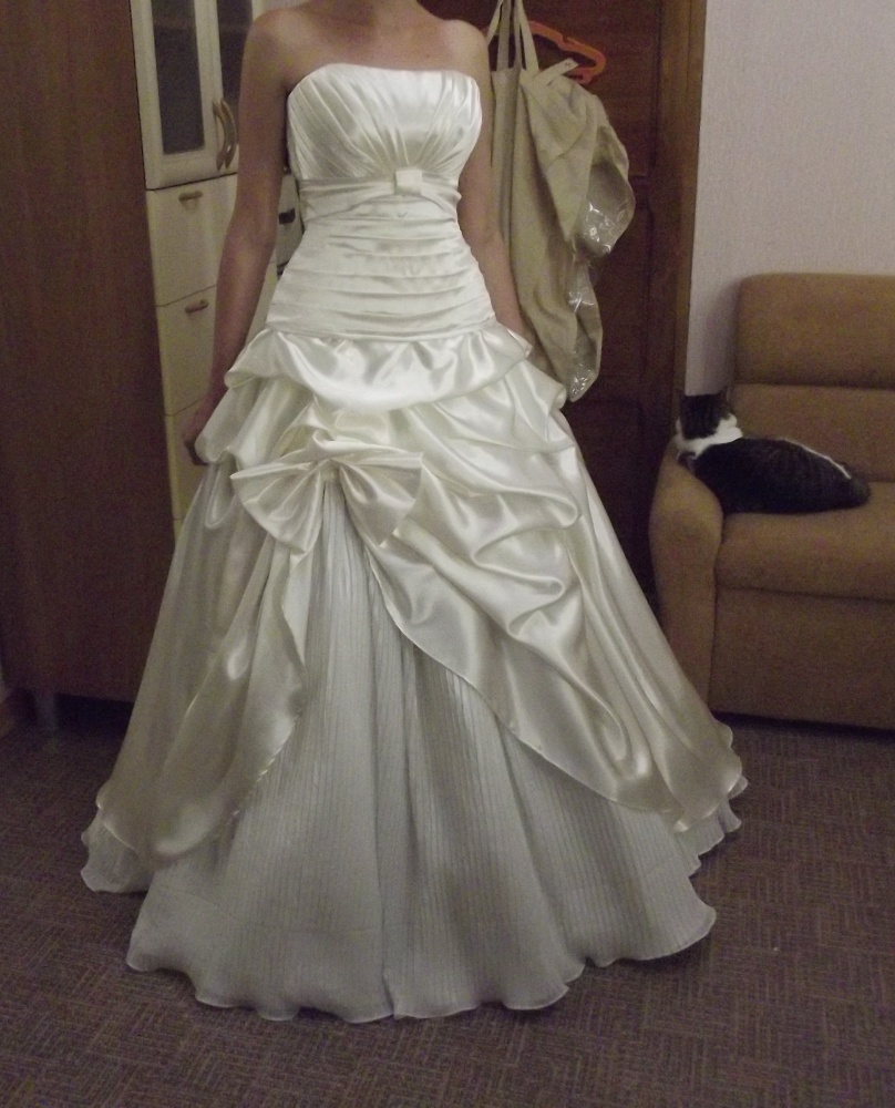 Свадебное платье. Перед