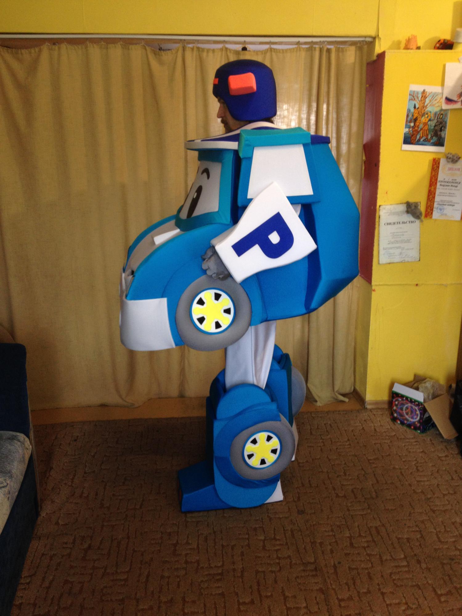 Робокар Поли