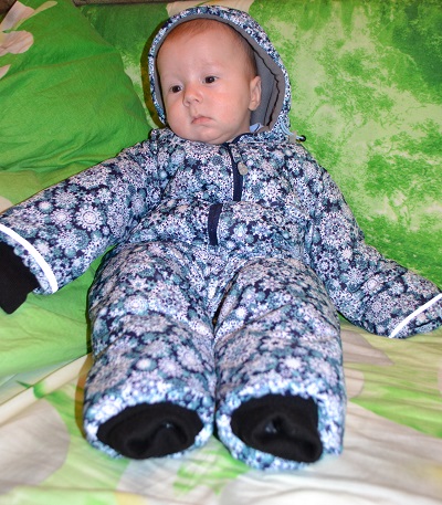 комбинезон на хозяине