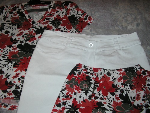 джинсы, трикотажная юбка и кофточка