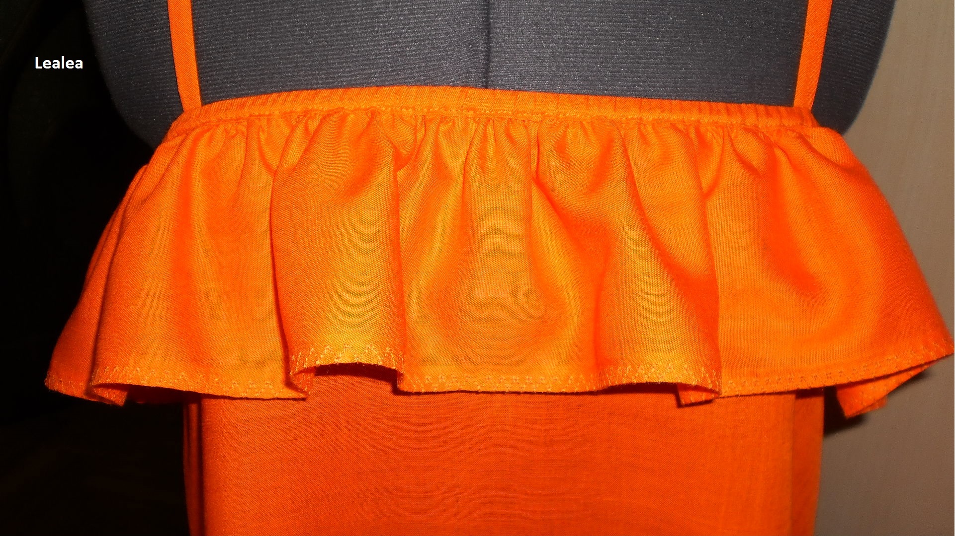 Топик с рюшей.