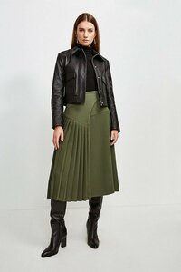 236930597_green-military-pleated-wrap-midi-skirt(4).thumb.jpg.cf2ebdf73e18550d125115bf94883a28.jpg