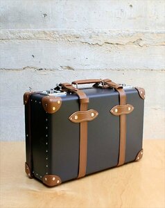 efc1bf2353885858dd518e0b92068d1d--leather-suitcase-leather-bags.jpg.70277815c287139348b8b73e7a814b64.thumb.jpg.16a10f0748885b5a429aa5b3723a6cda.jpg