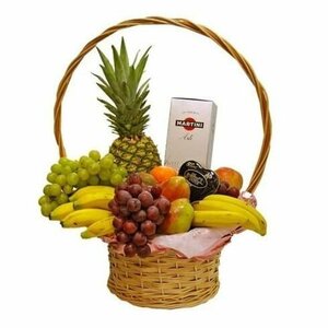 p2-korzina-s-fruktami-i-martini-asti.jpg