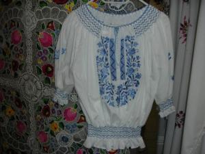 shortblouse011.jpg