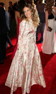 Sarah_Jessica_Parker_Celebs_Costume_Institute_r3FuFTeU_yQl.jpg