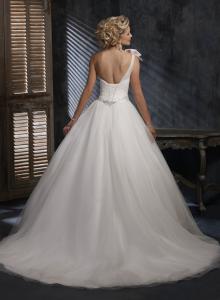 tulle_and_organza_one_shoulder_neckline_ball_gown_wedding_dress2.jpg